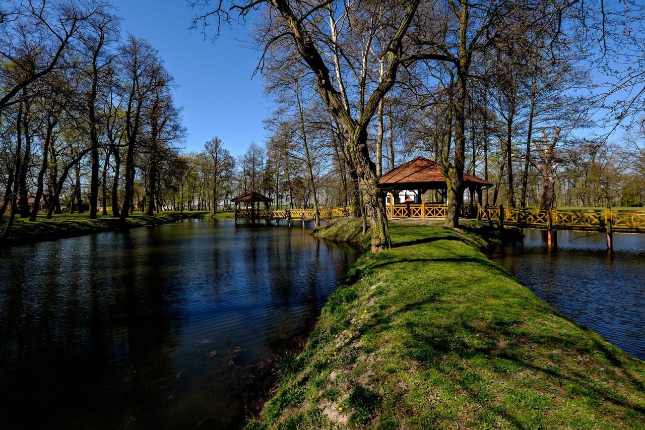 Отель Dwór Stary Chotów Калиш-10